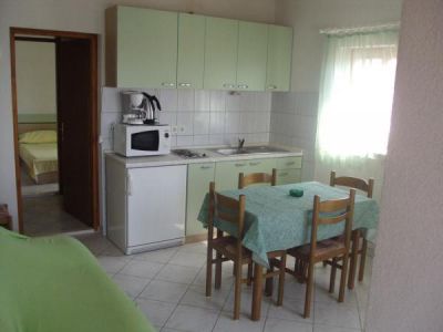 Apartmány DINKO s vyhřívaným bazénem