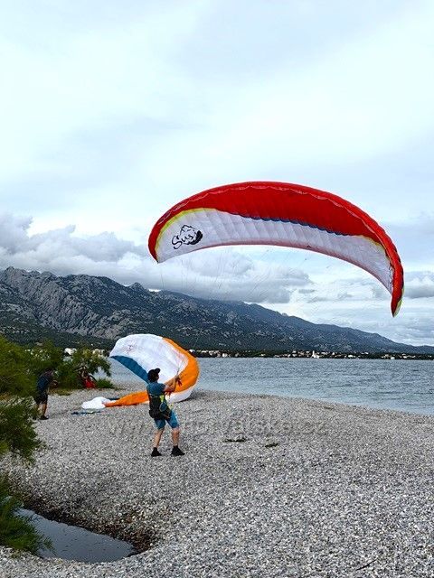 Kitesurf na sucho.